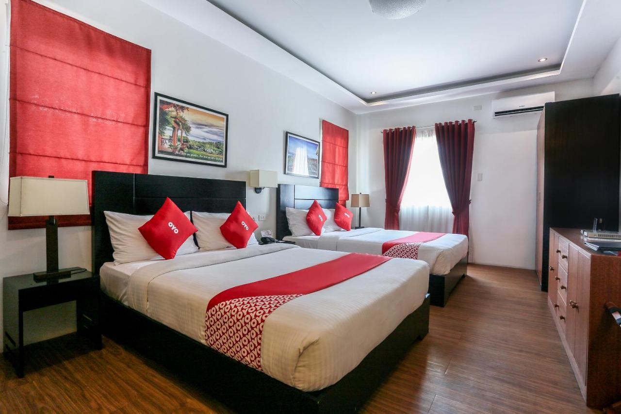 Capital O 642 The Junction Tagaytay Otel Tagaytay City Dış mekan fotoğraf