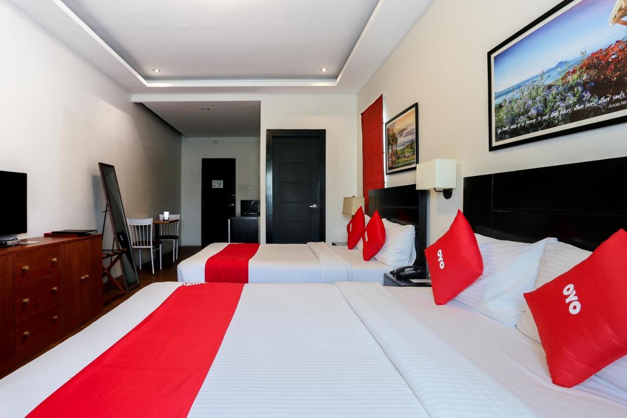 Capital O 642 The Junction Tagaytay Otel Tagaytay City Dış mekan fotoğraf
