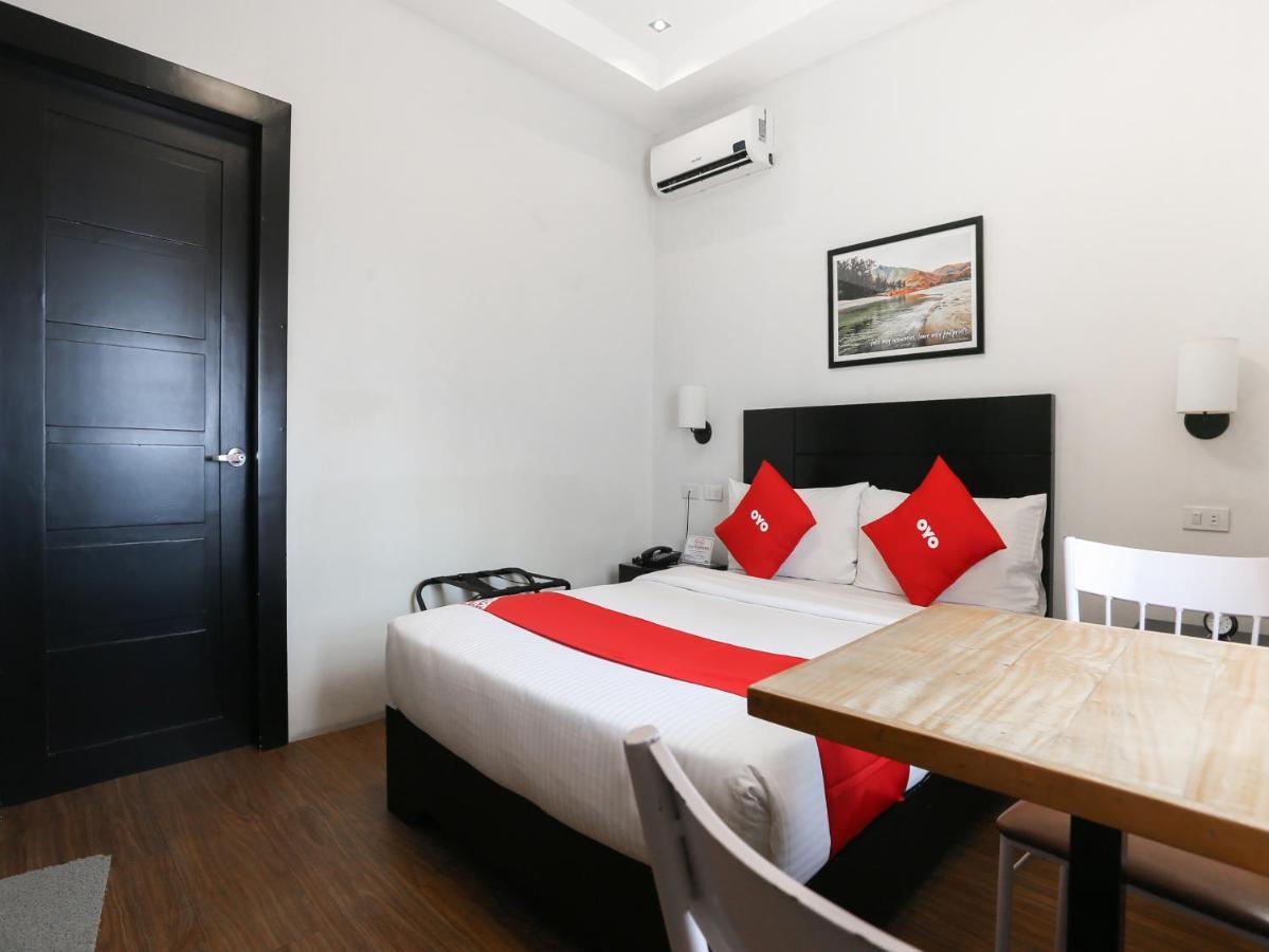 Capital O 642 The Junction Tagaytay Otel Tagaytay City Dış mekan fotoğraf
