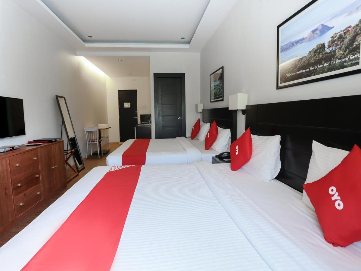 Capital O 642 The Junction Tagaytay Otel Tagaytay City Dış mekan fotoğraf