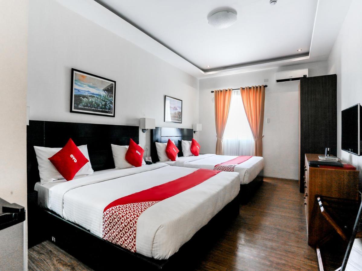 Capital O 642 The Junction Tagaytay Otel Tagaytay City Dış mekan fotoğraf
