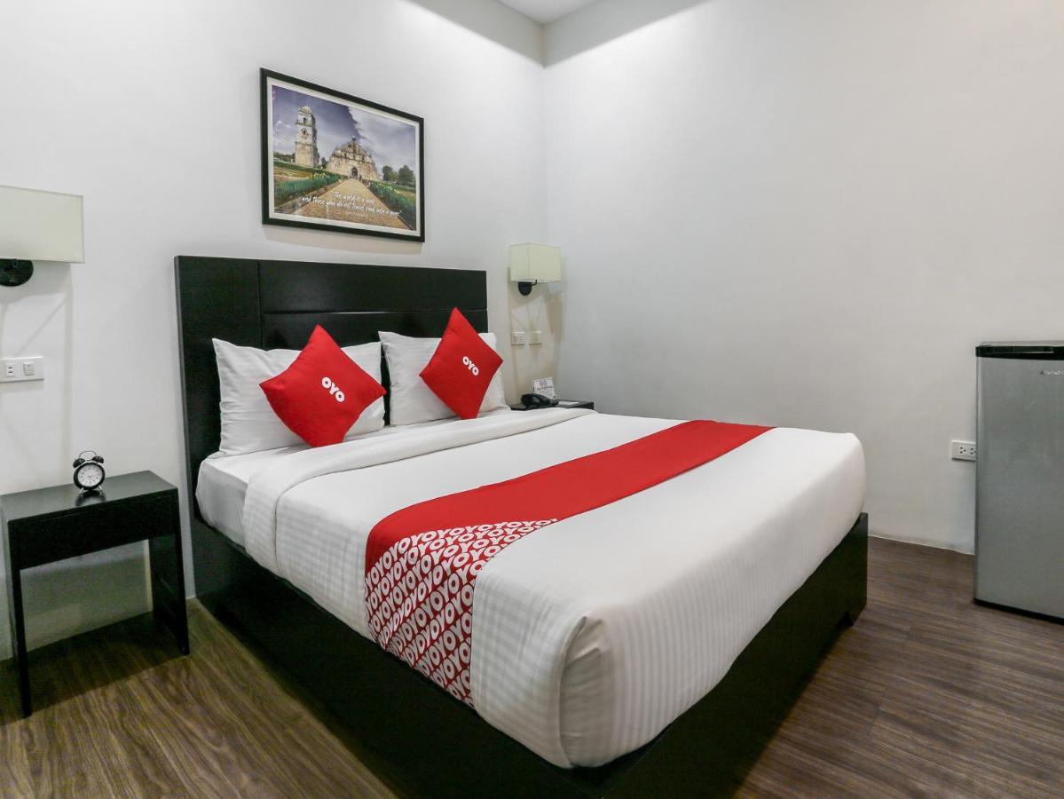 Capital O 642 The Junction Tagaytay Otel Tagaytay City Dış mekan fotoğraf