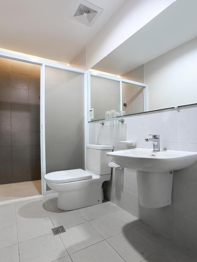 Capital O 642 The Junction Tagaytay Otel Tagaytay City Dış mekan fotoğraf