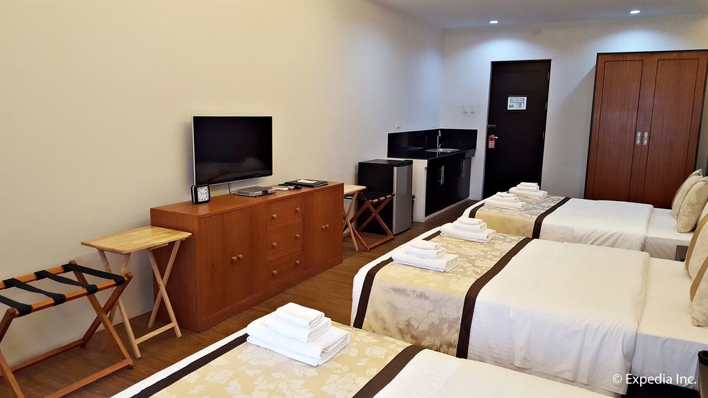 Capital O 642 The Junction Tagaytay Otel Tagaytay City Dış mekan fotoğraf